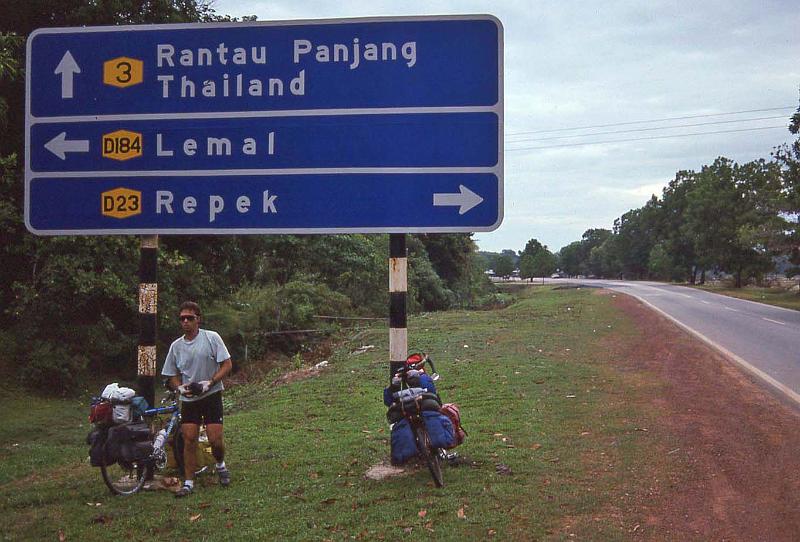 WT 0700 118-12 Malaysia.jpg